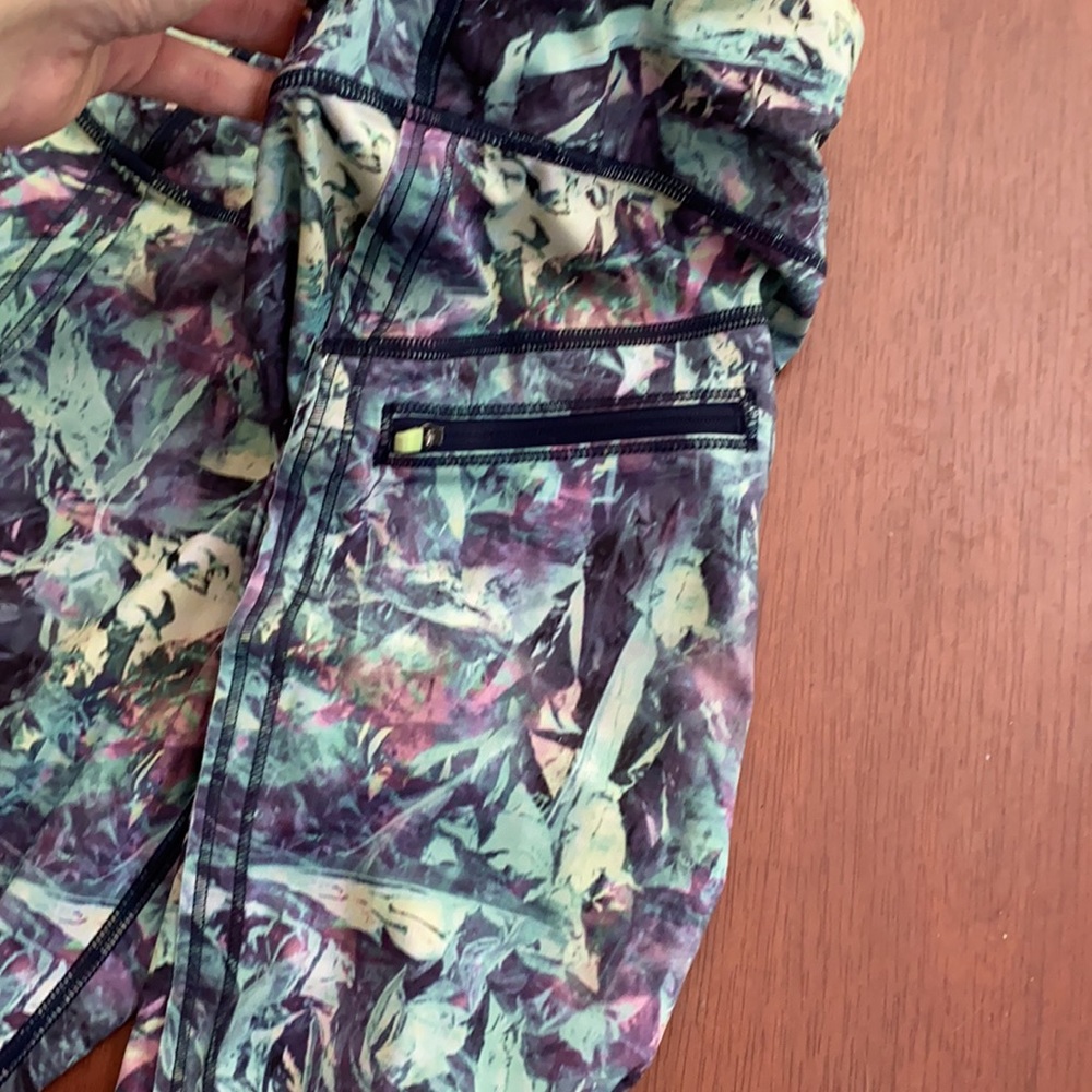 Lululemon Inspire Crop II All Full-On Leggings - Picture 3 of 4